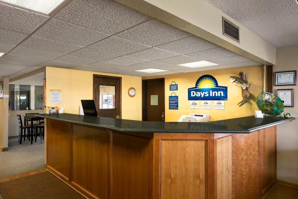 Days Inn By Wyndham Pierre Exterior photo