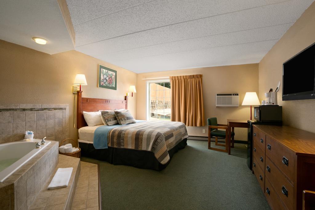 Days Inn By Wyndham Pierre Room photo